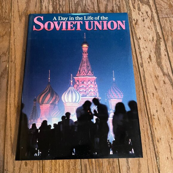 Vintage | Accents | 987 A Day In The Life Of The Soviet Union Large 1st ...